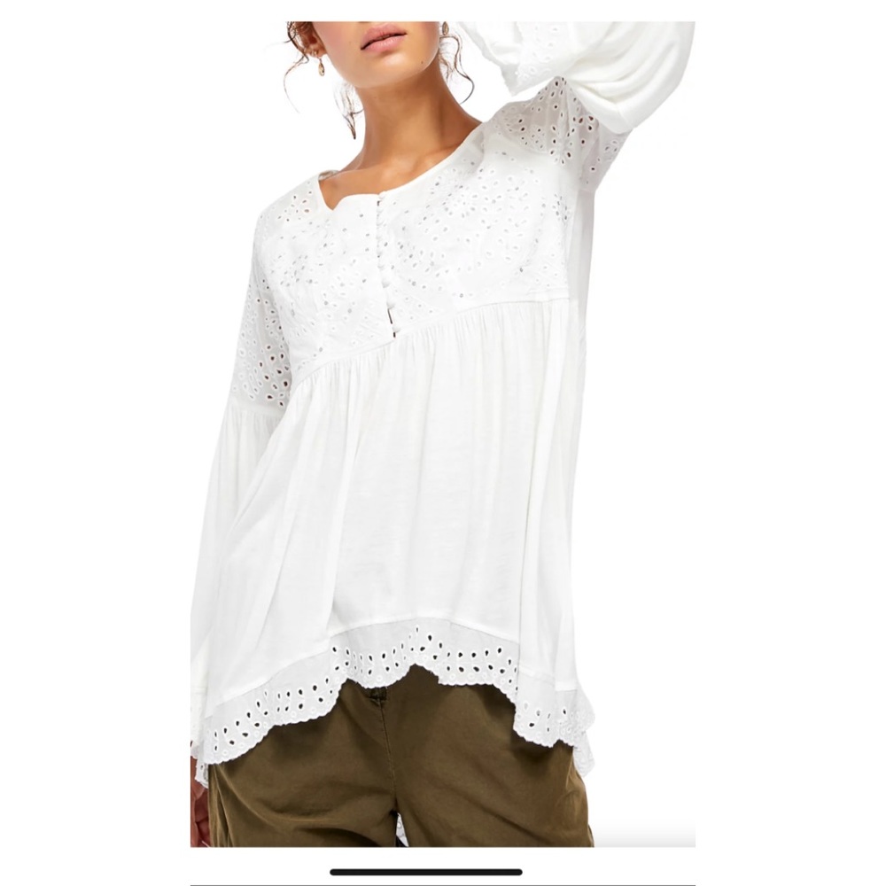 Free people see if love top. NWOT. 80 retsil